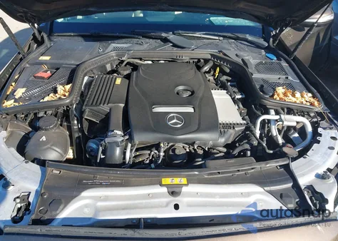 2015 Mercedes-Benz C 300 4Matic из США, поврежденный, VIN 55SWF4KB5FU081763